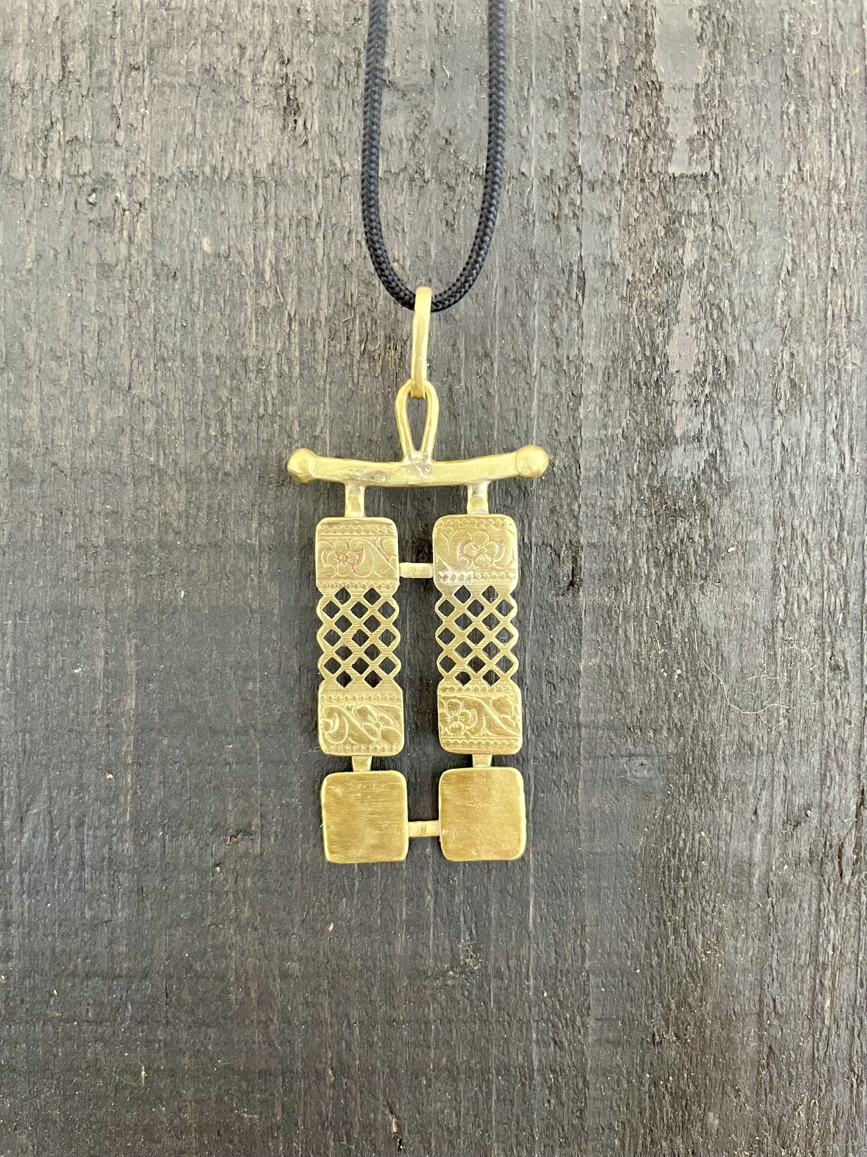 PENDENTIF 482