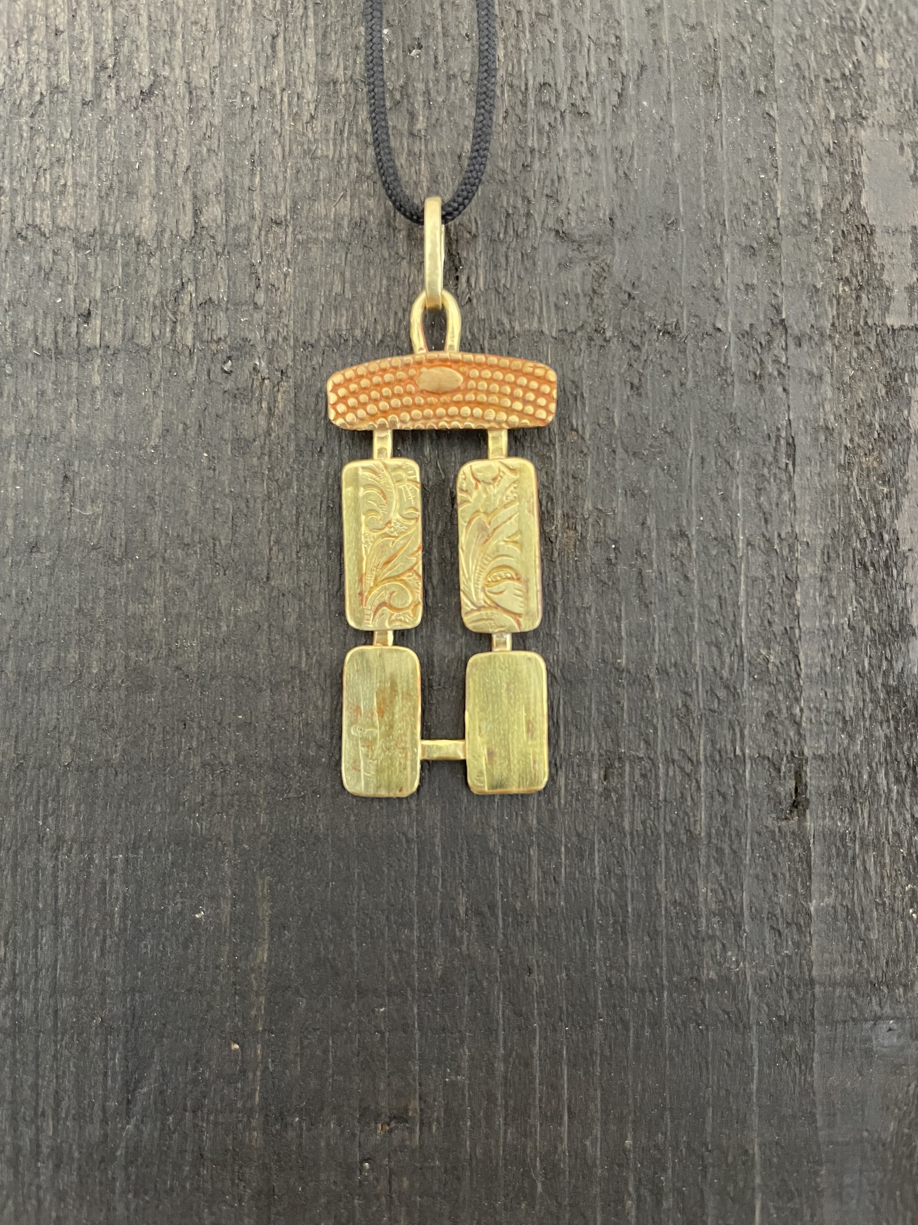 PENDENTIF 490