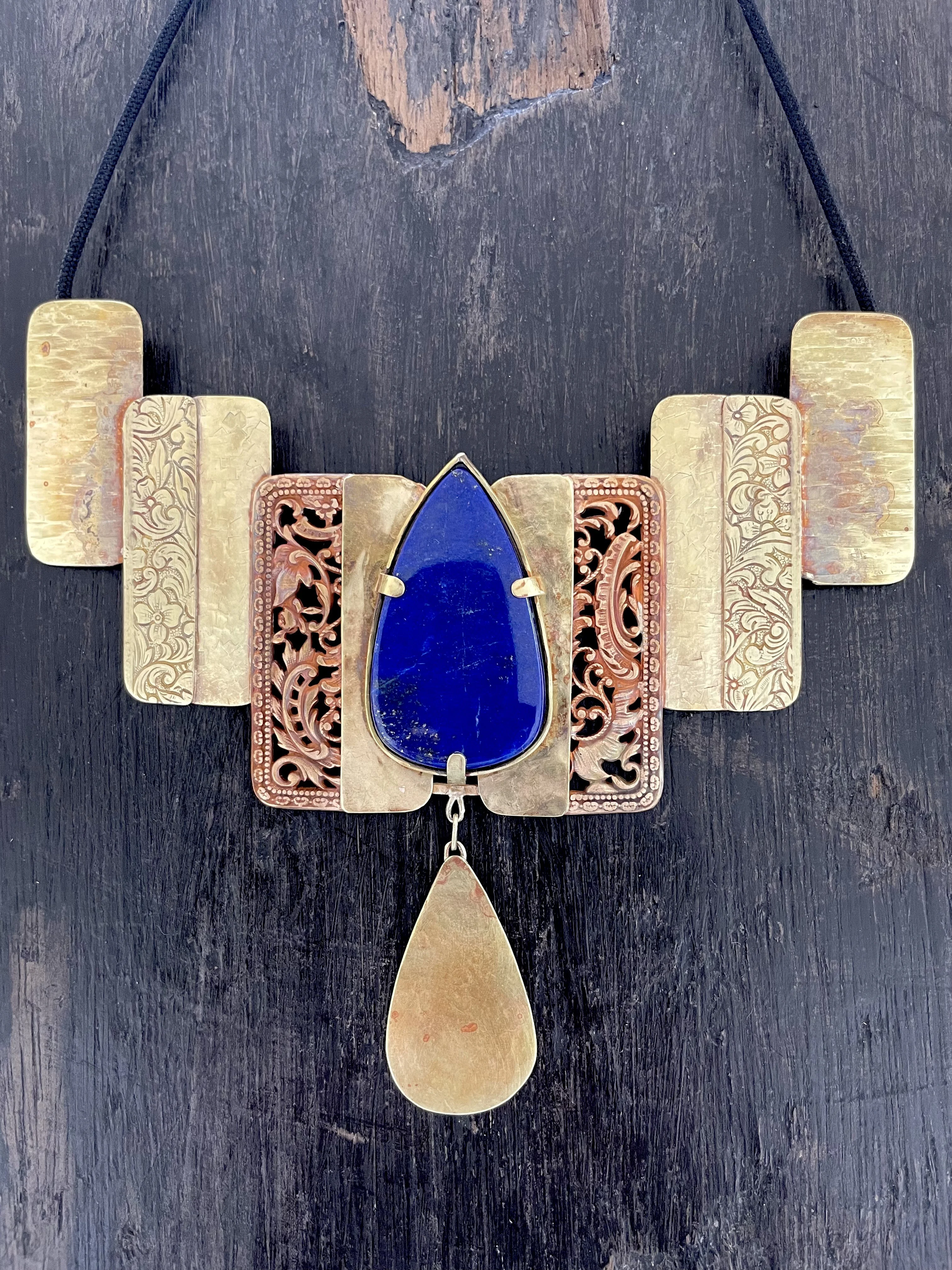 COLLIER 496