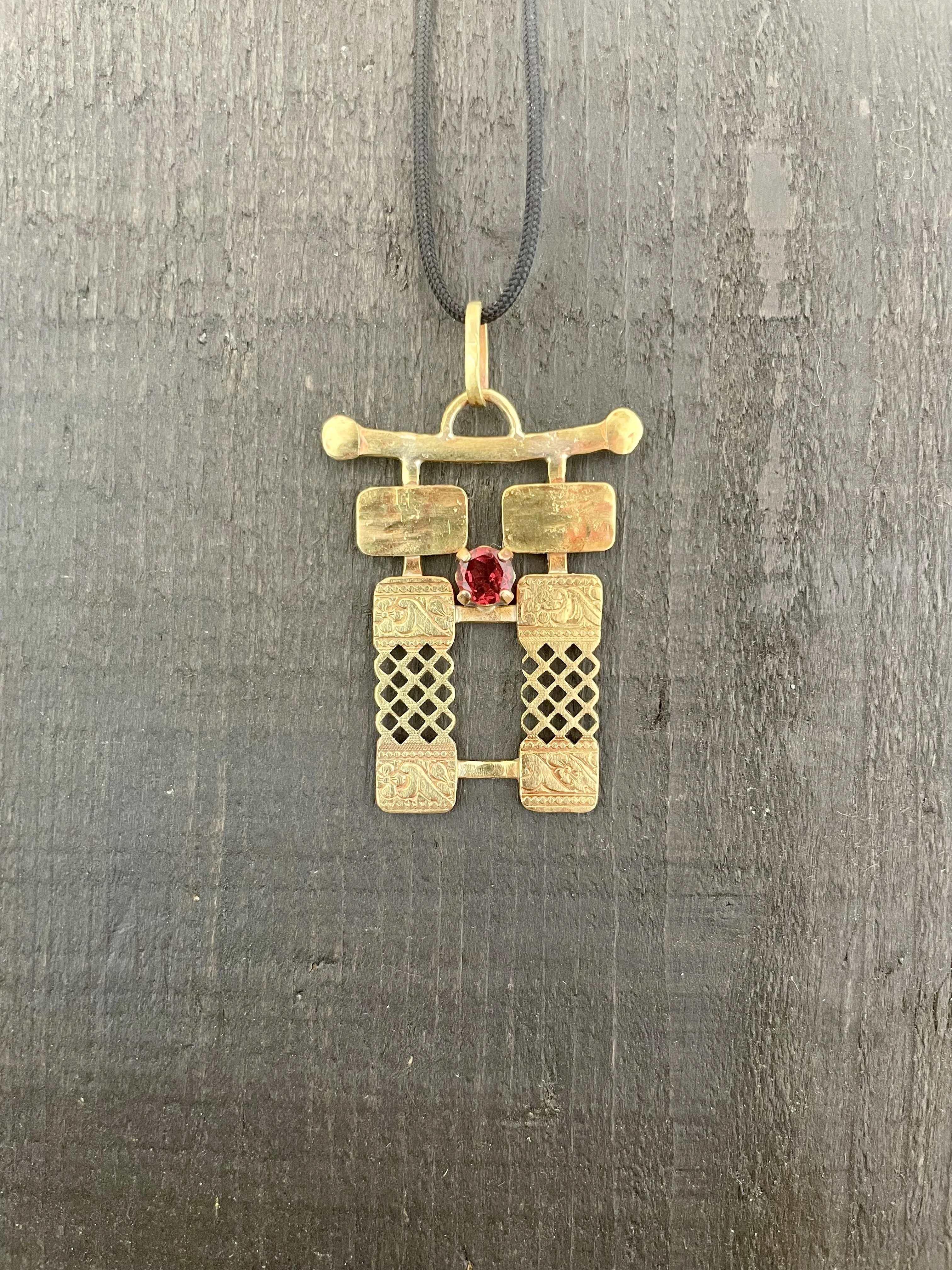 PENDENTIF 506