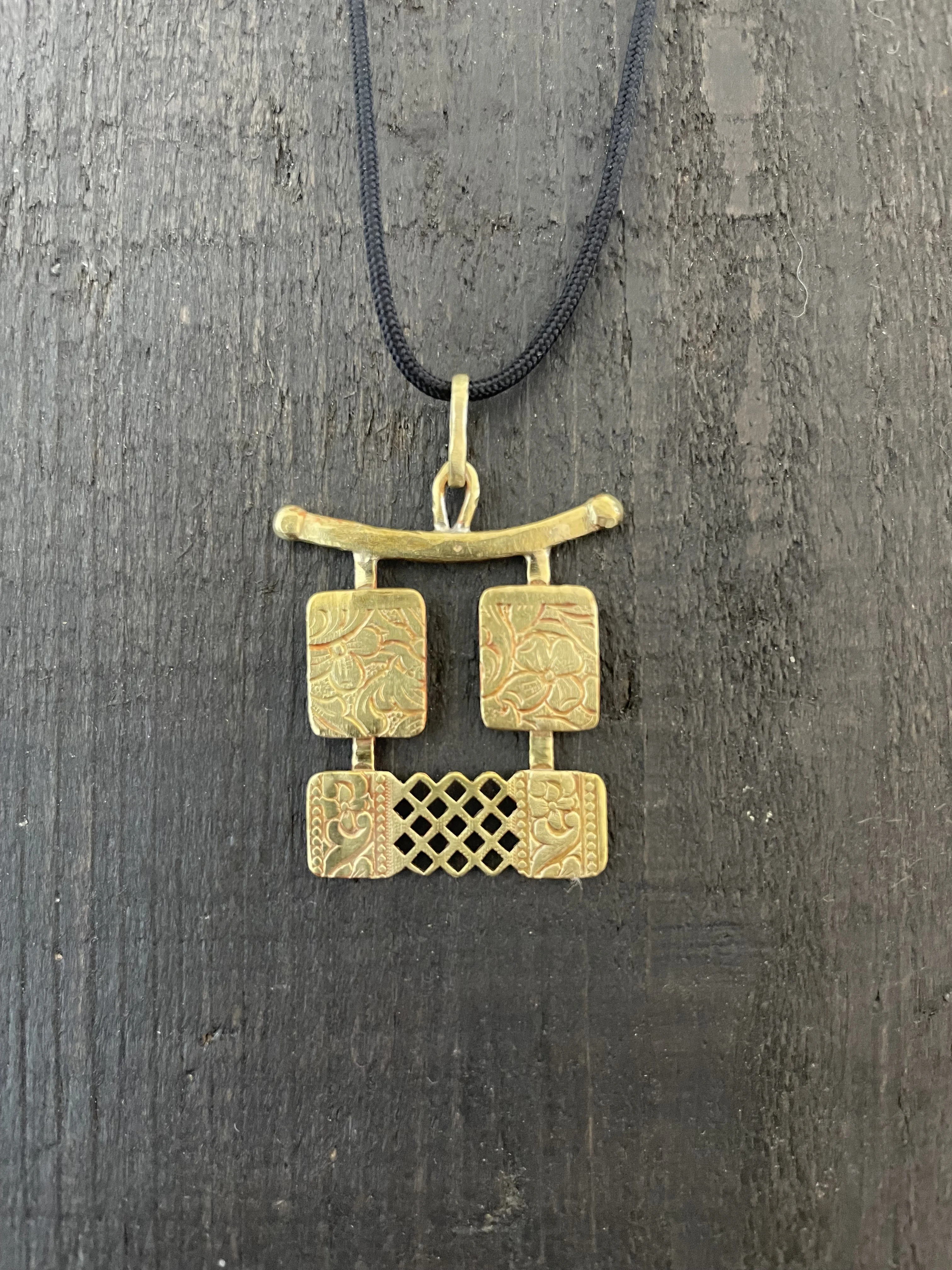 PENDENTIF 524