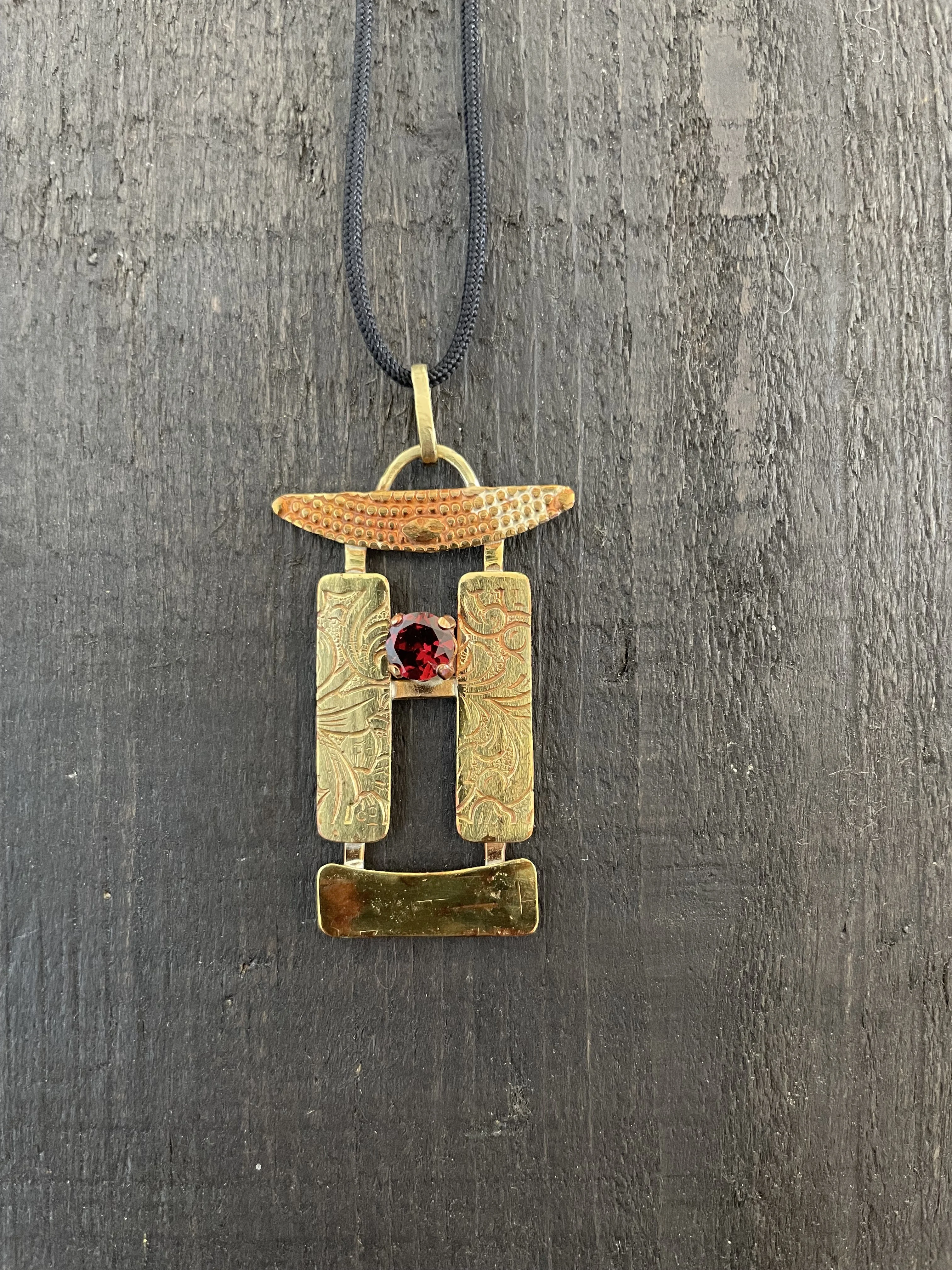 PENDENTIF 529