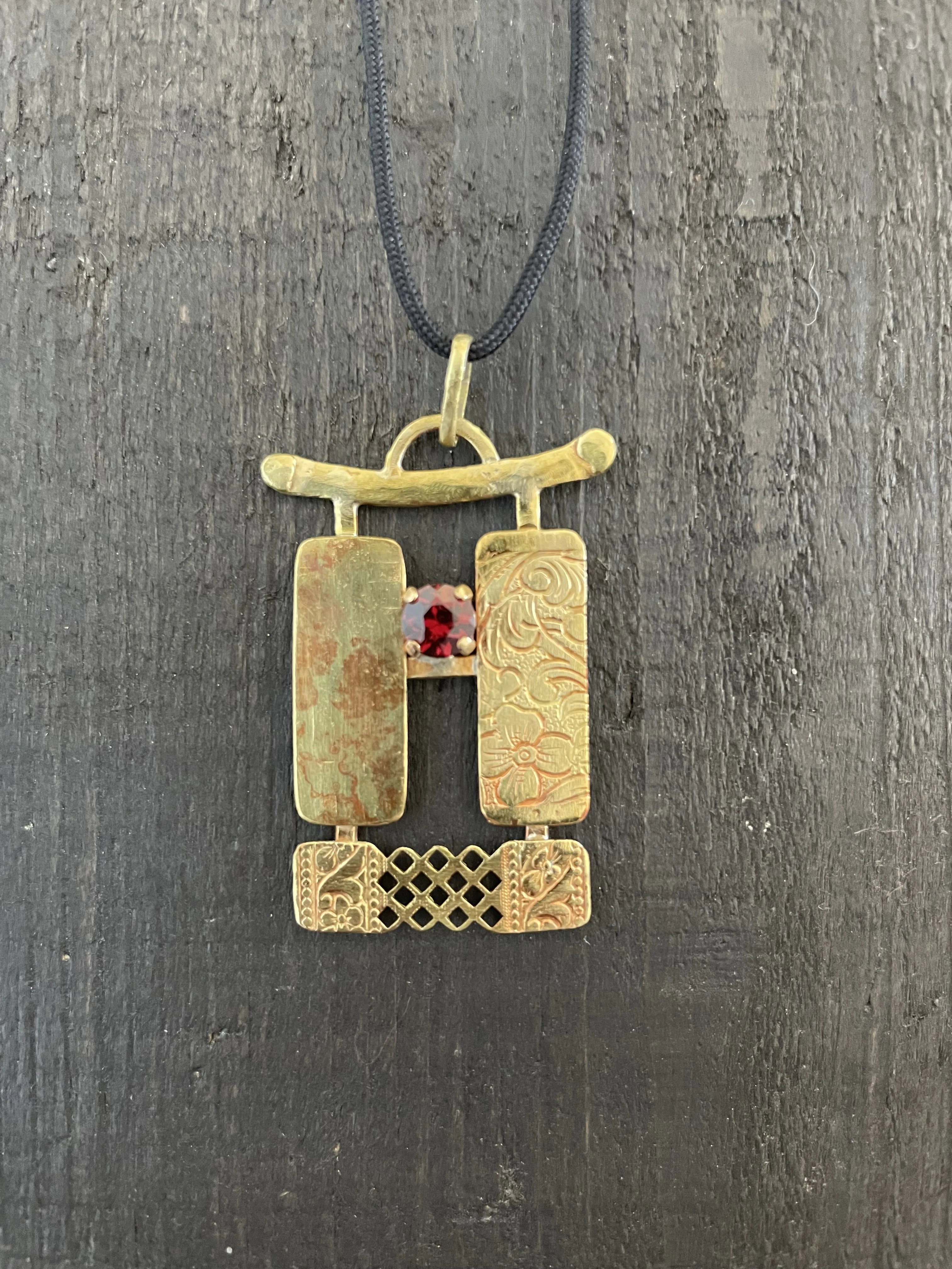 PENDENTIF 530