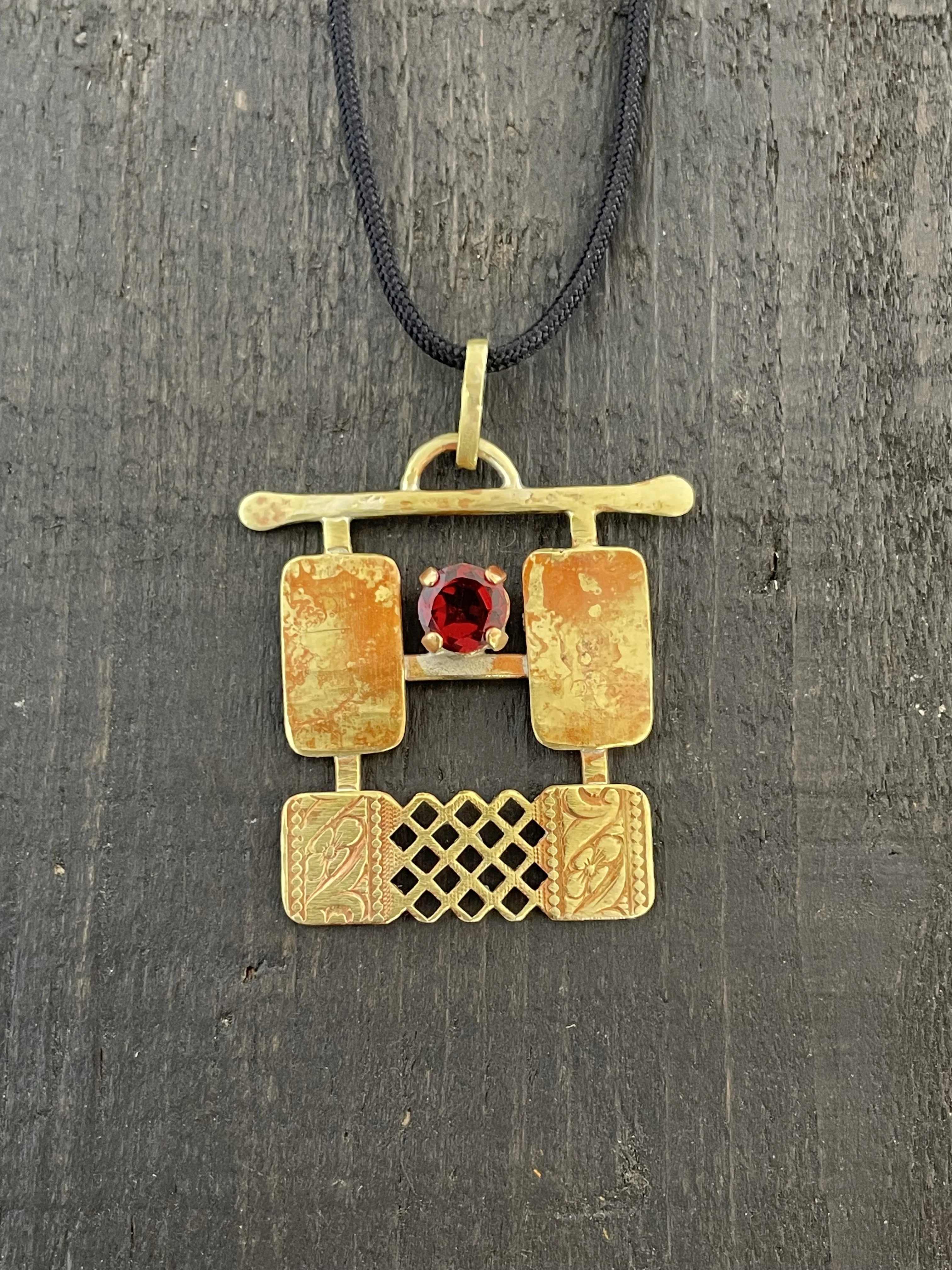 PENDENTIF 551