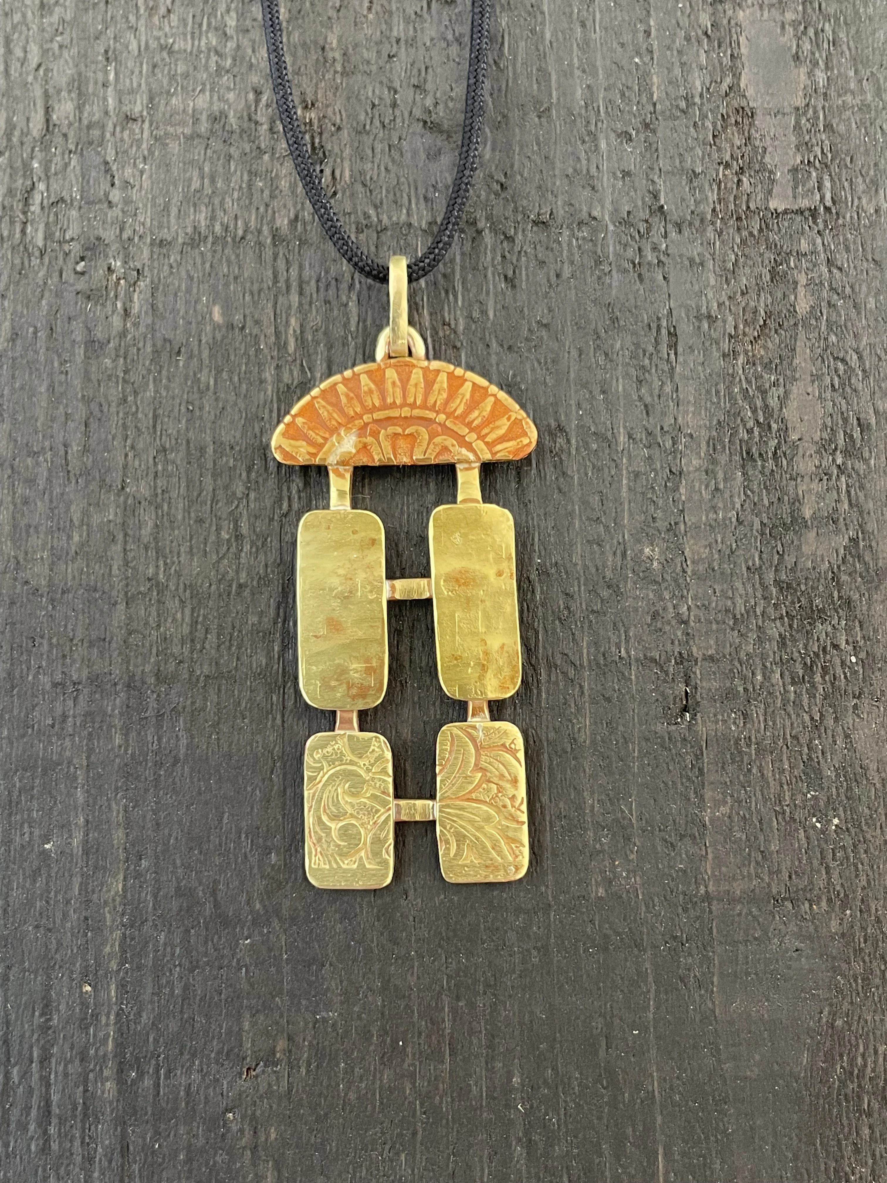 PENDENTIF 552