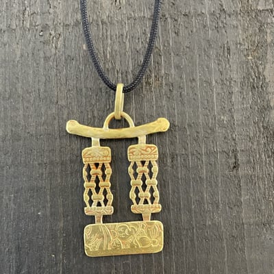 PENDENTIF 561